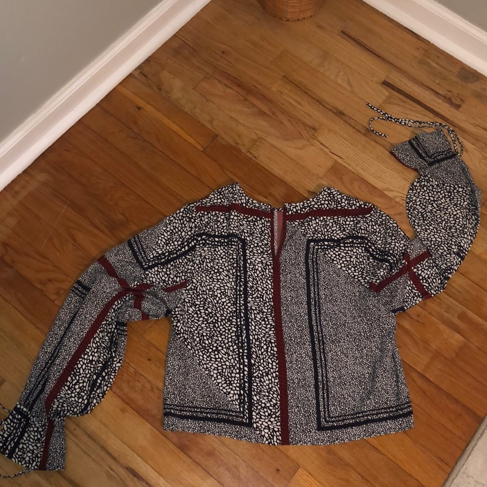 Women’s shirt, silk material, size S/M